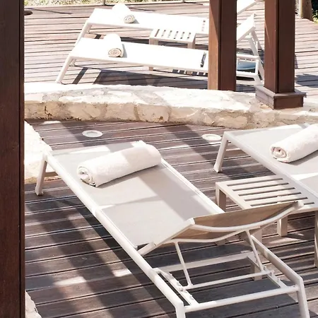 Everlane Seaview * Arménoi